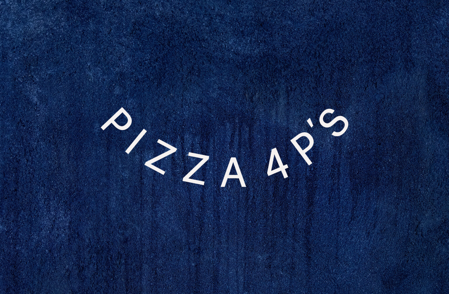 Pizza 4P's wordmark closer look