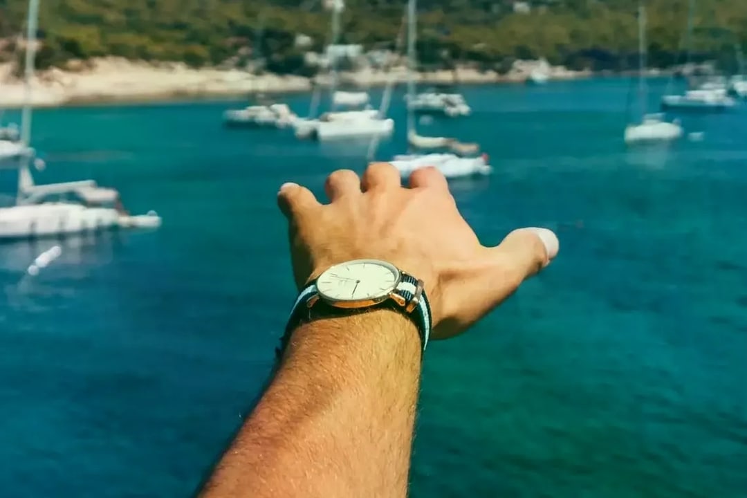 10 Best Sailing Watches for Captains and Crew Members