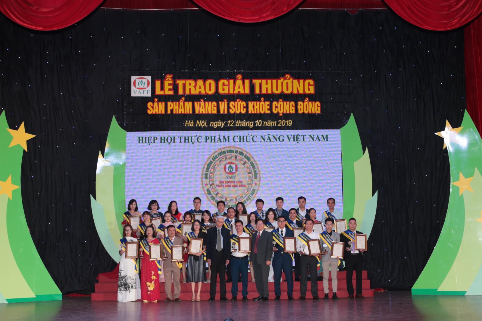 Công ty Botania cùng với những đơn vị đạt giải năm 2019