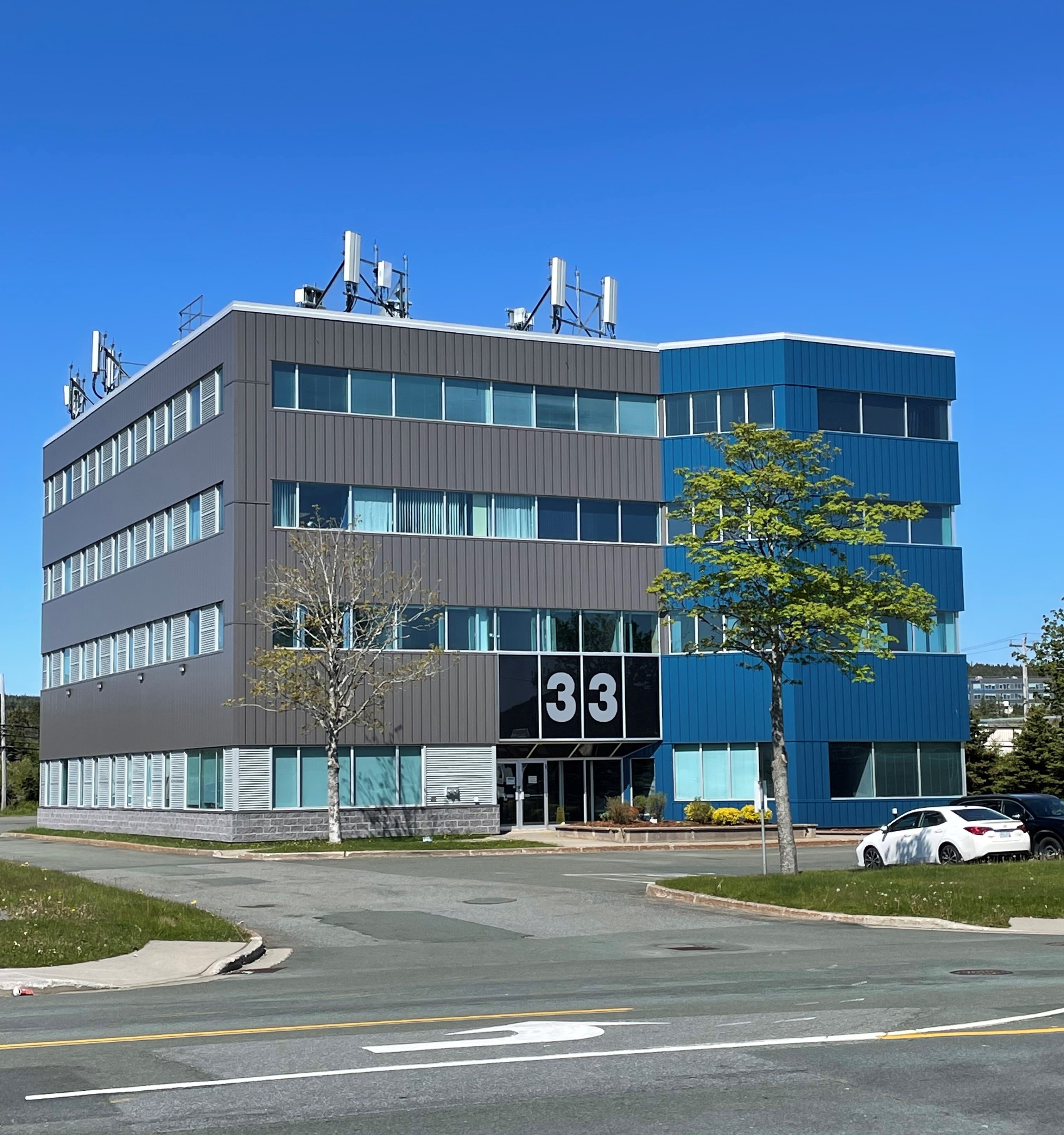 Great Location in O'Leary Industrial Park Razor Real Estate flow