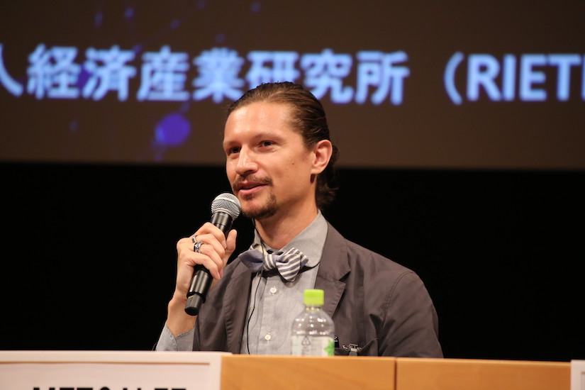 William Metcalfe speaking at the RIETI Next Blockchain symposium panel