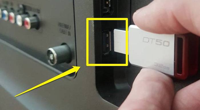 Cách xem phim nghe nhạc trong USB trên Smart tivi LG