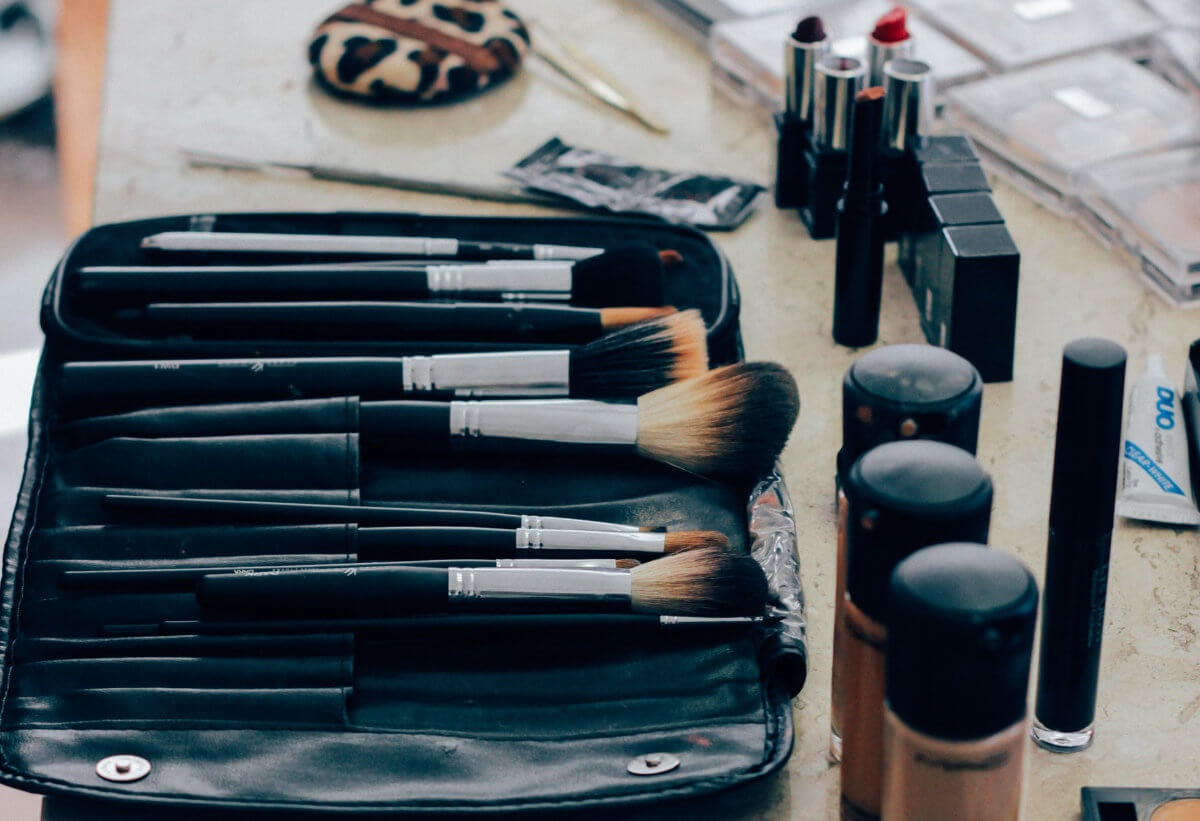 Pack of makeup brushes