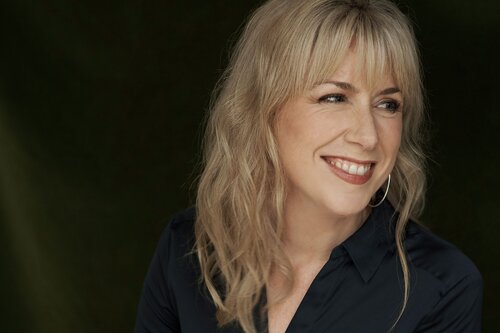 Le Muireann Nic Amhlaoibh (Trí Zoom)