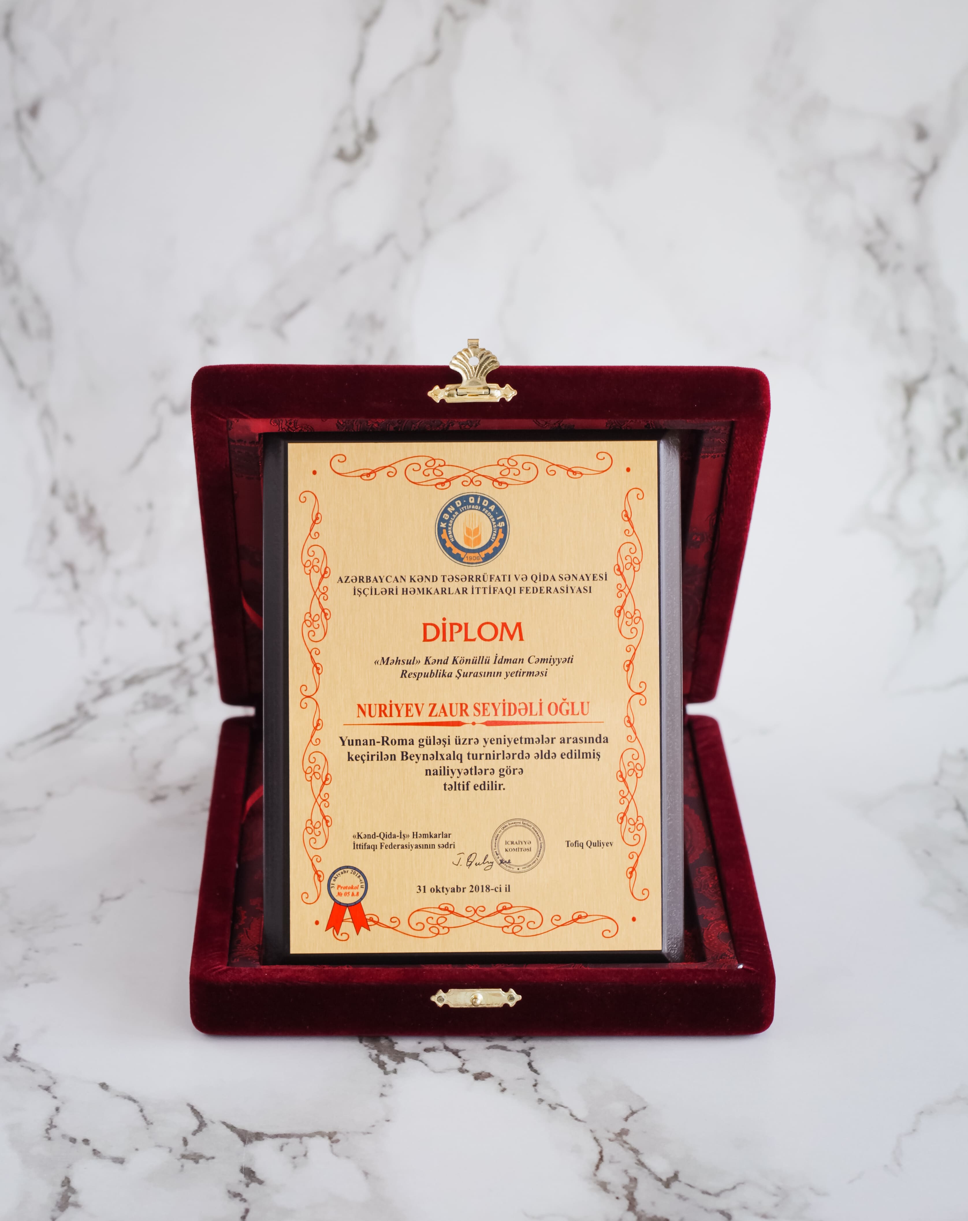 Plaket