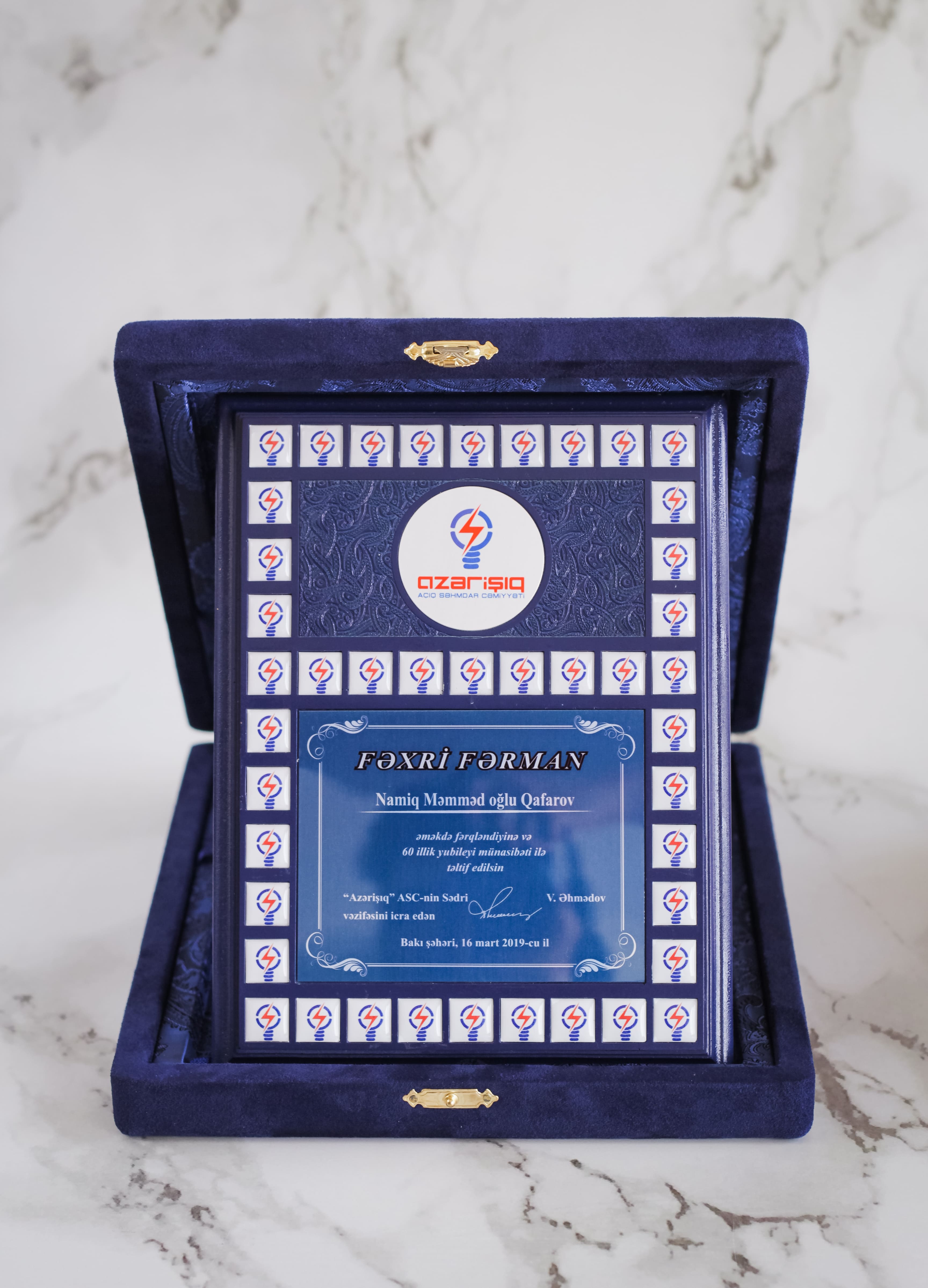 Plaket