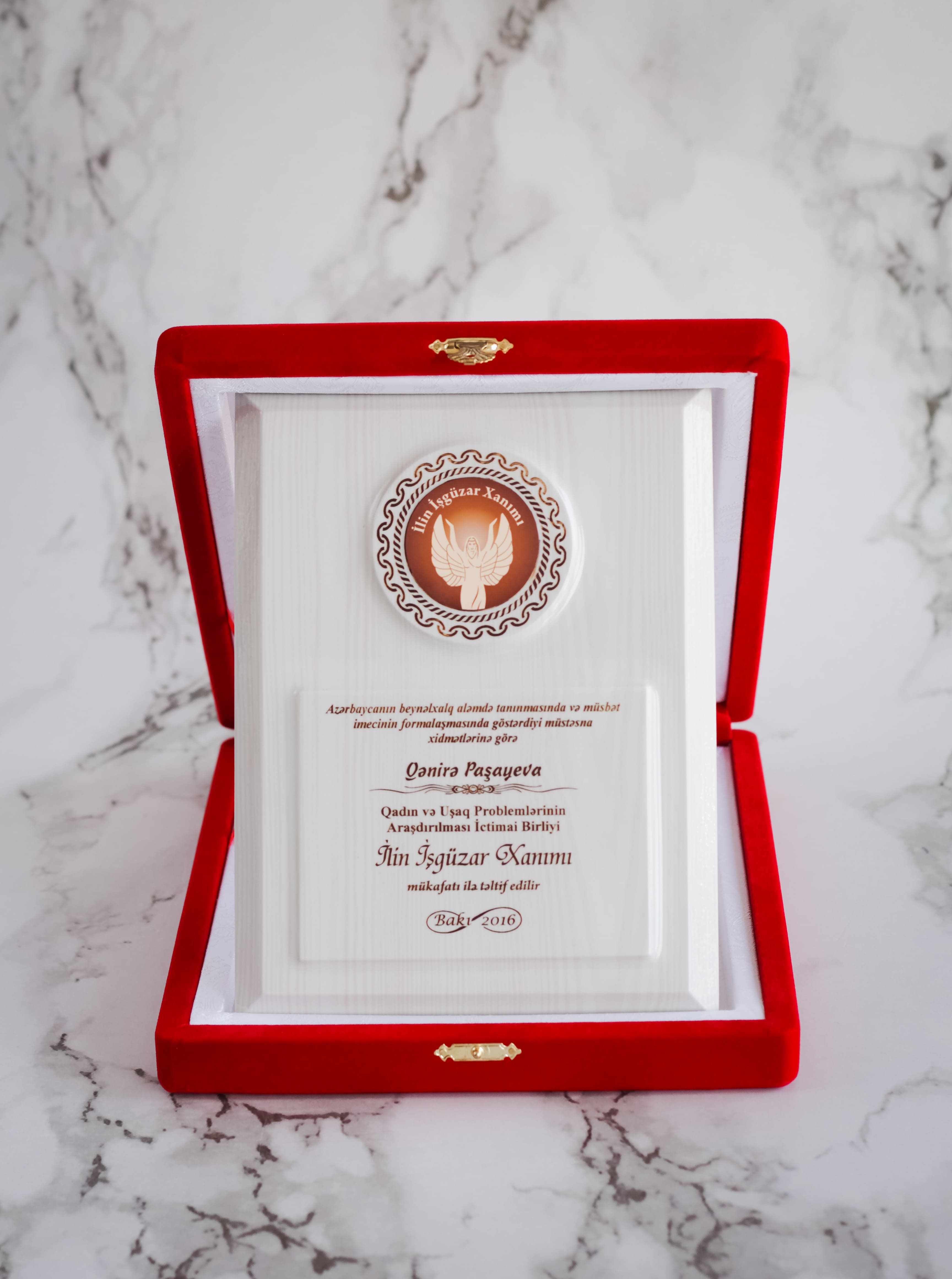 Plaket