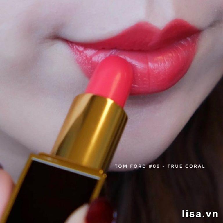 Son Tom Ford True Coral có thể giữ màu tới 8 giờ