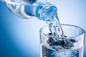 Nước lọc – nước uống mát gan mà bạn không ngờ tới