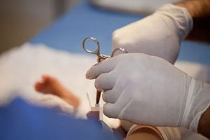 Điều trị cong cậu nhỏ bằng phẫu thuật