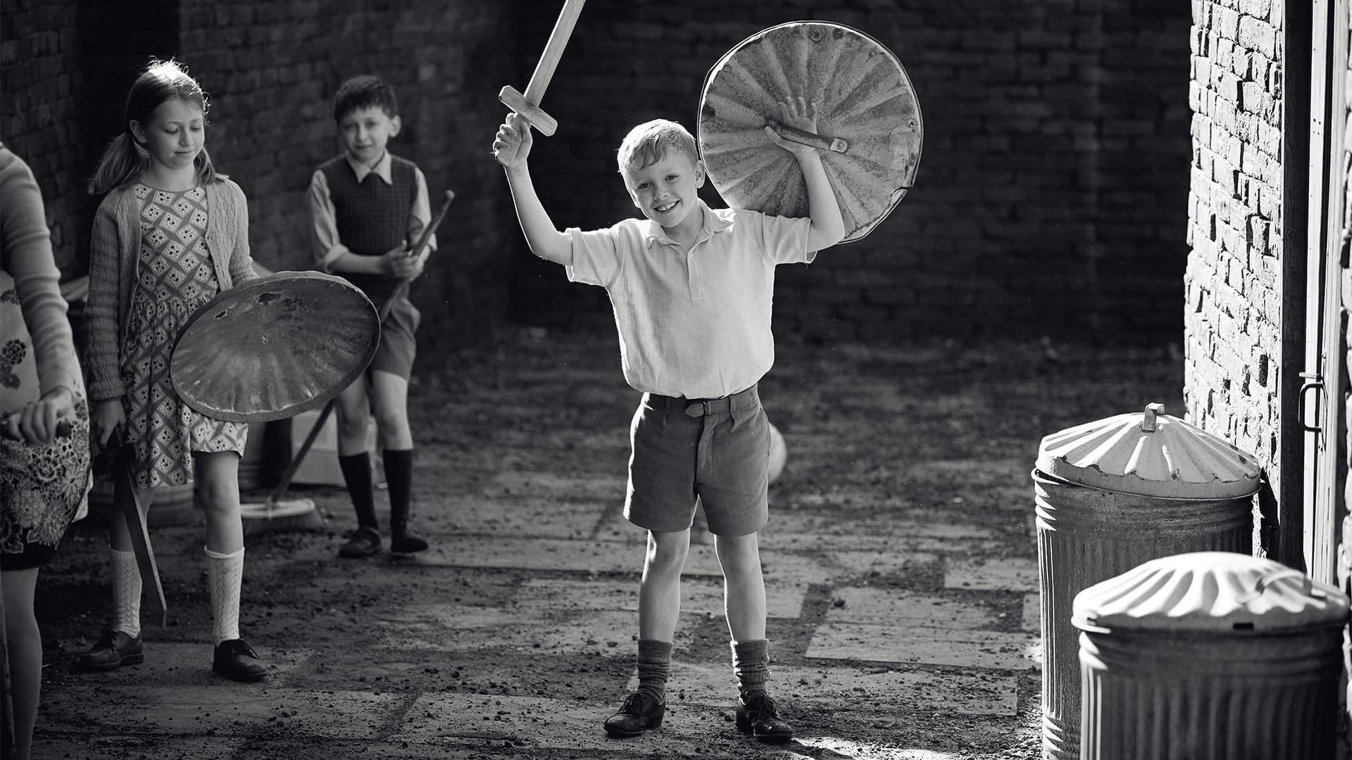 «Белфаст» — Письмо на родину / Библиотека вымерших динозавров