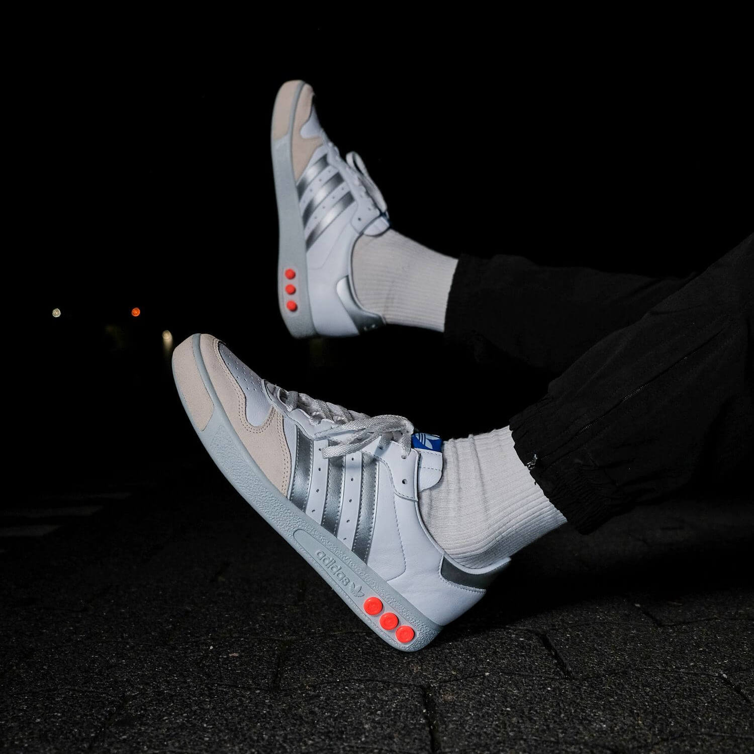 adidas - G.S. - cloud white/silver metallic/wonder white - H01818 on-feet foto