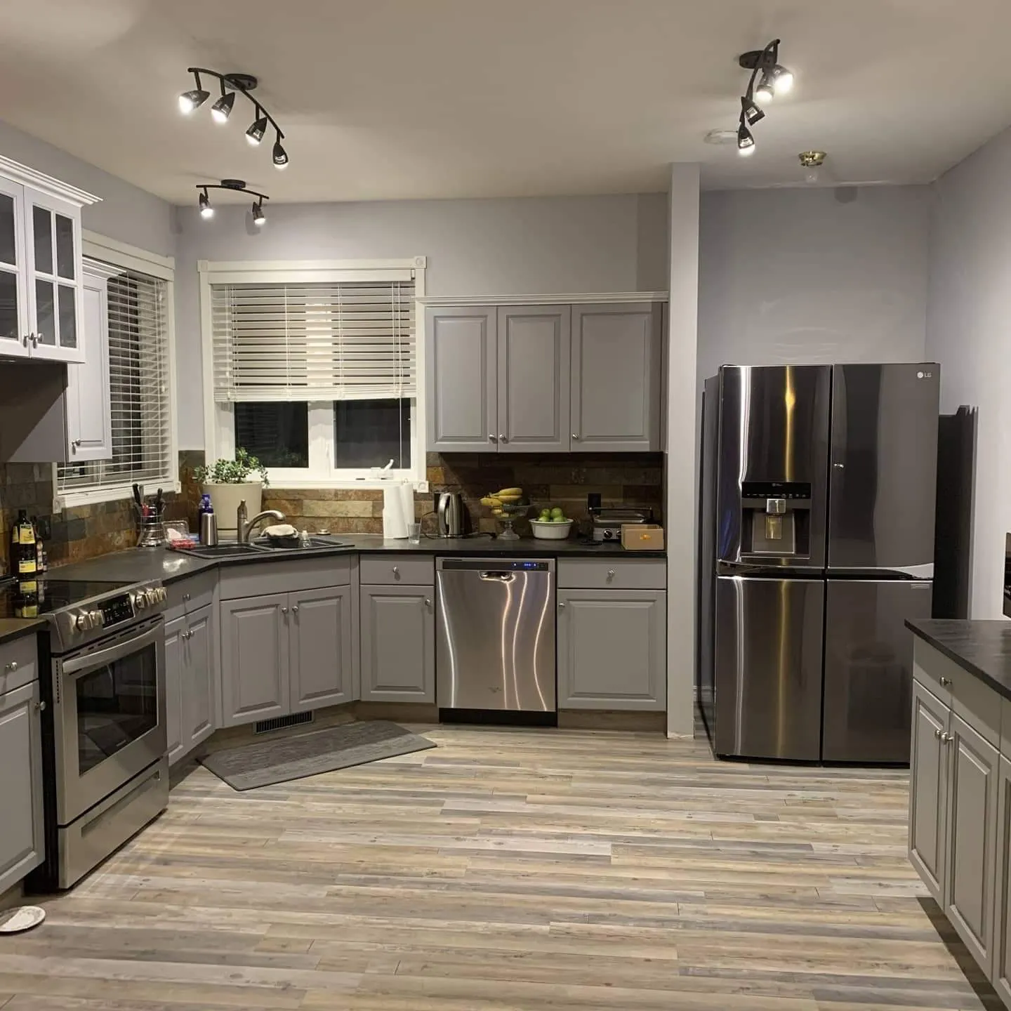 Painting Kitchen Edmonton Matttroy