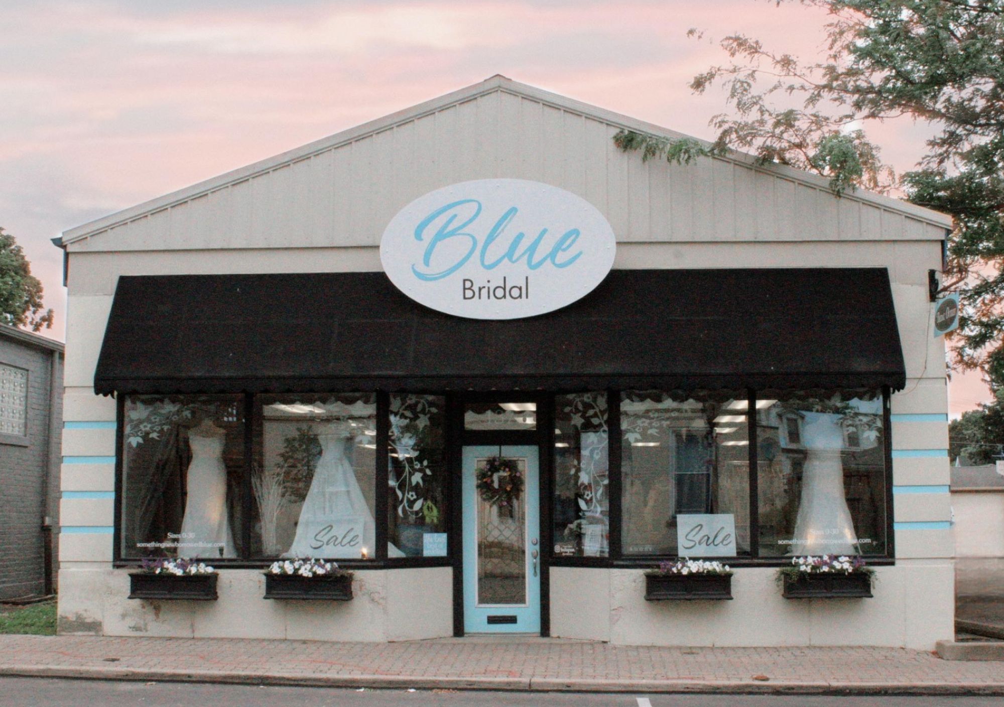 Why Our Cincinnati Bridal Outlet Generates a 5Star Experience for Our Brides Reading Bridal