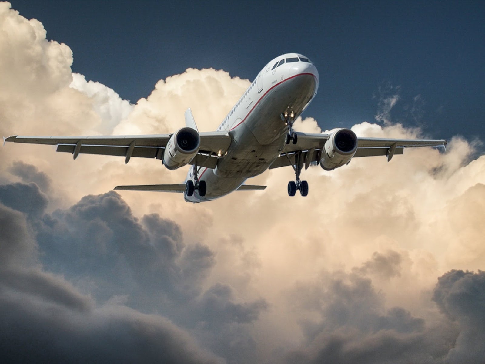 Foto de avião modal aéreo - Talura