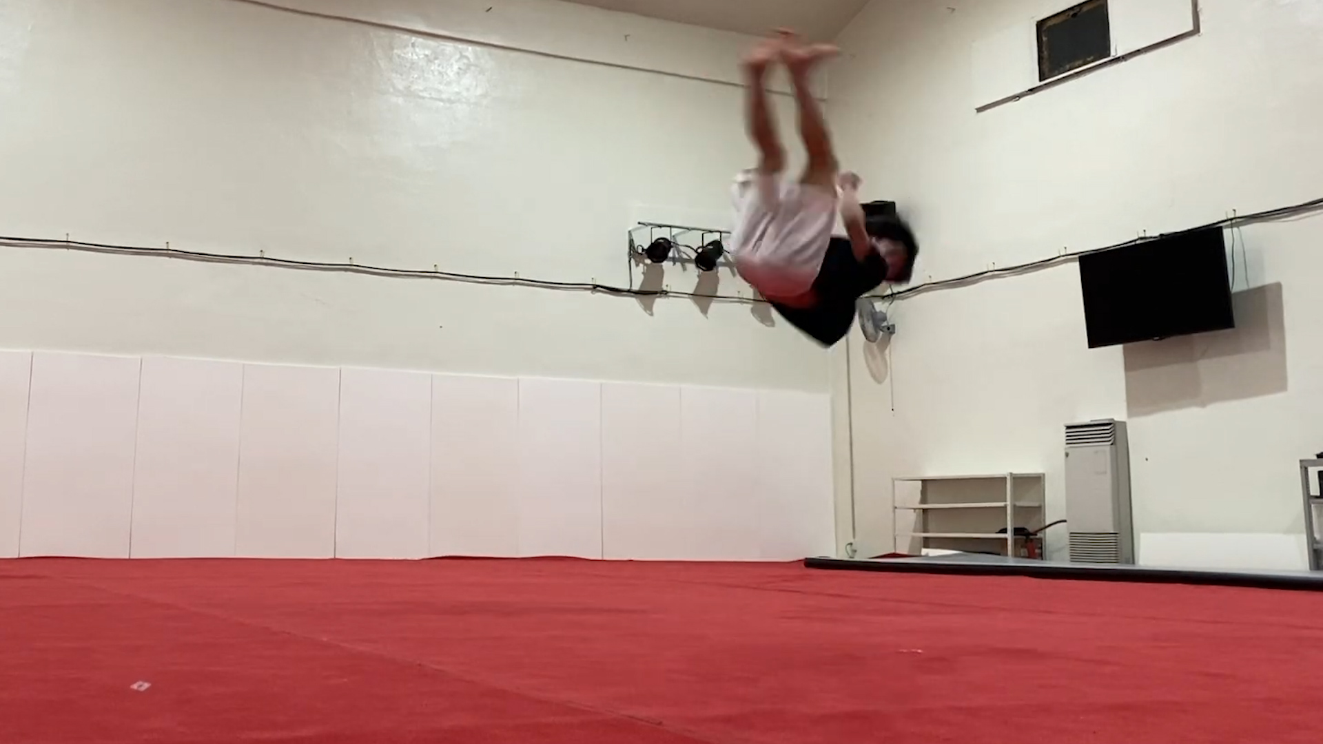 Double Corkscrew Doubleleg Twist