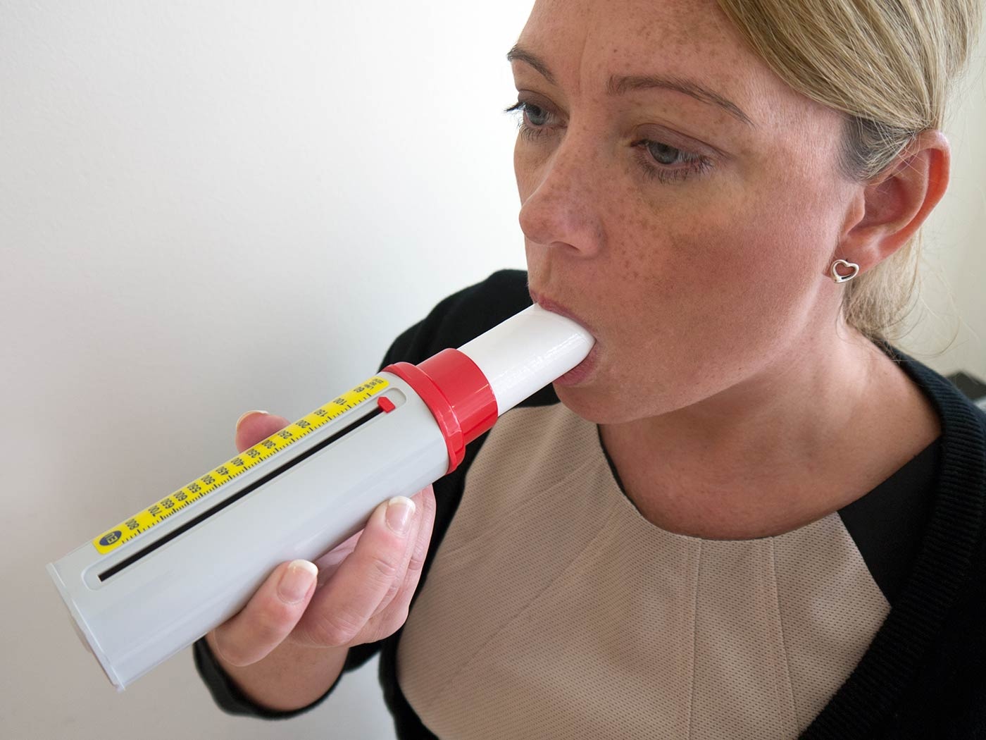 Peak Expiratory Flow Rate (PEFR) Technique — Medistudents