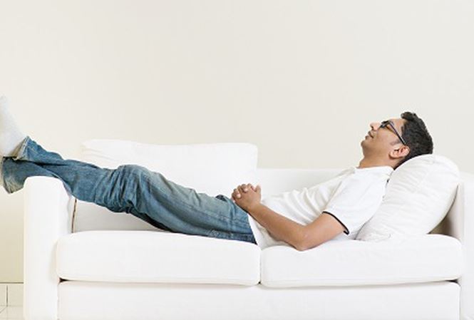 Nếu cứ giữ 3 thói quen này bảo sao chàng 'chưa đi đến chợ đã hết tiền'