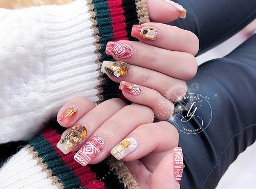 Review Top 8 tiệm nail đẹp ở Hà Nội