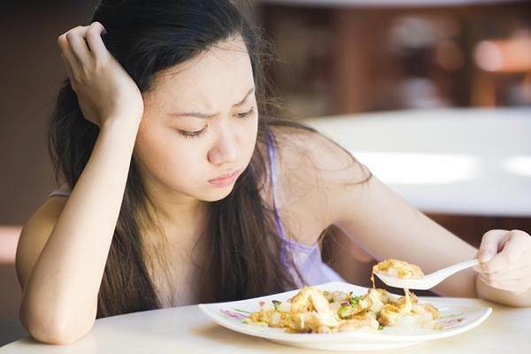 7 thói quen gây tổn thương não bộ nghiêm trọng