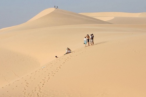 đồi cát bàu trắng