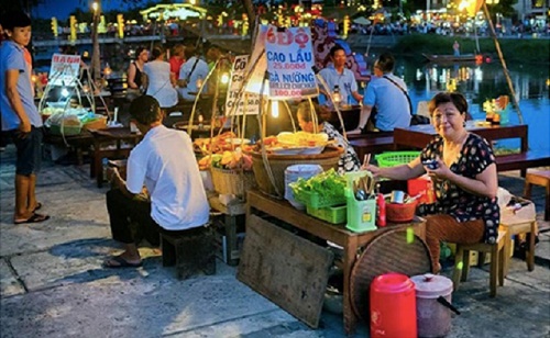 gánh hàng rong ở chợ đêm