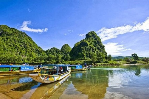 thưởng thức cảnh phong thủy hữu tình khi du lịch quảng bình