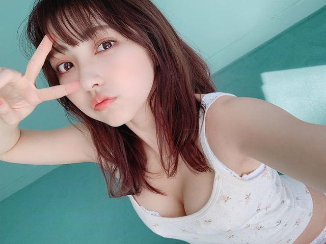Chỉ cao 1m49 nhưng sở hữu vòng một siêu khủng, nàng hot girl được gọi là tiểu Yua Mikami dù vẫn còn đang là sinh viên - Ảnh 1.