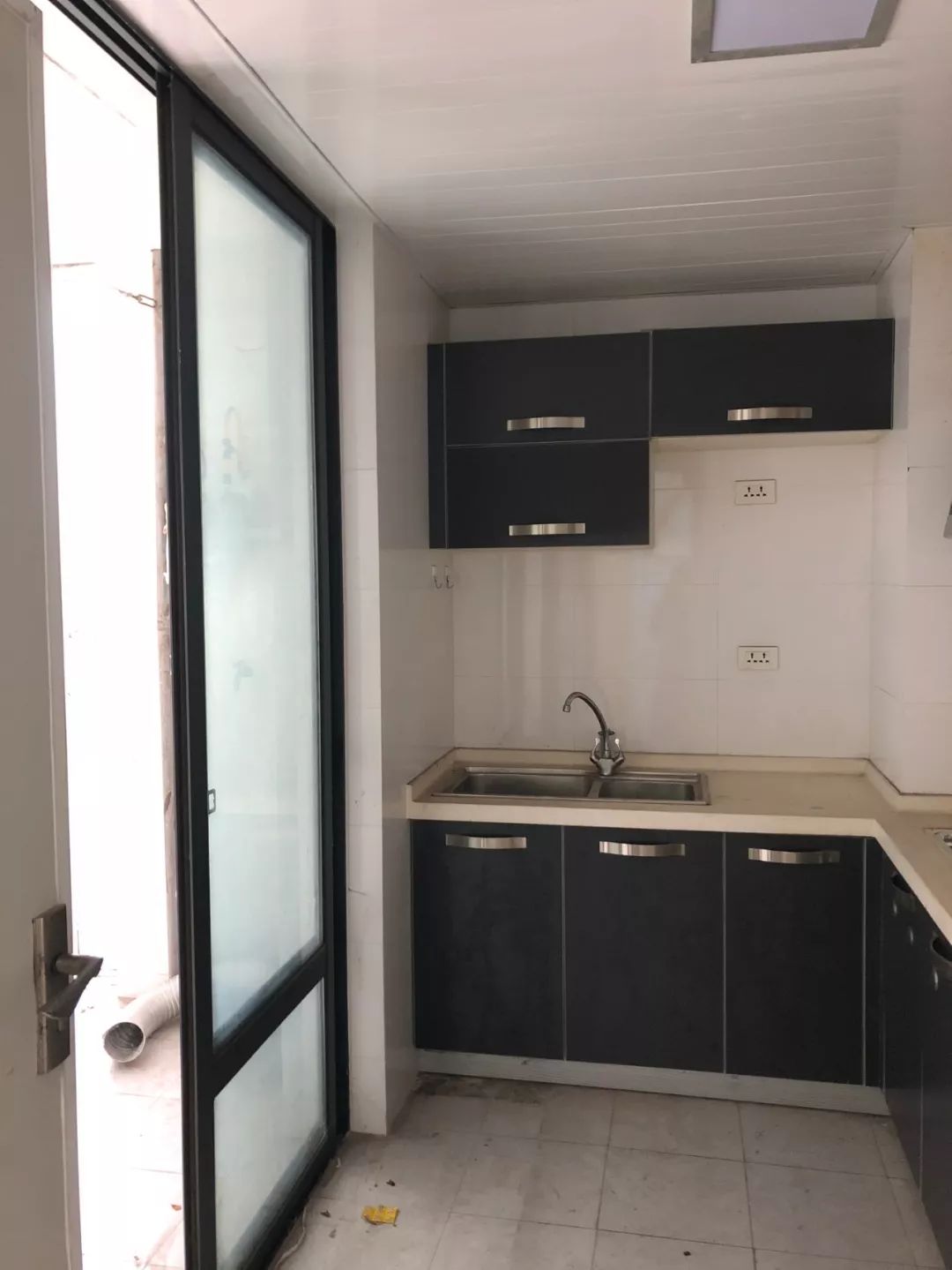 Từ tuềnh toàng đến khang trang, nhìn kết quả cải tạo căn hộ khiến ai ai cũng muốn copy - Ảnh 12.
