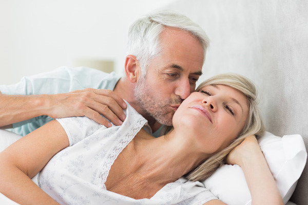 Bí quyết giúp đời sống tình dục luôn sung mãn dù bước sang tuổi 50 - 1