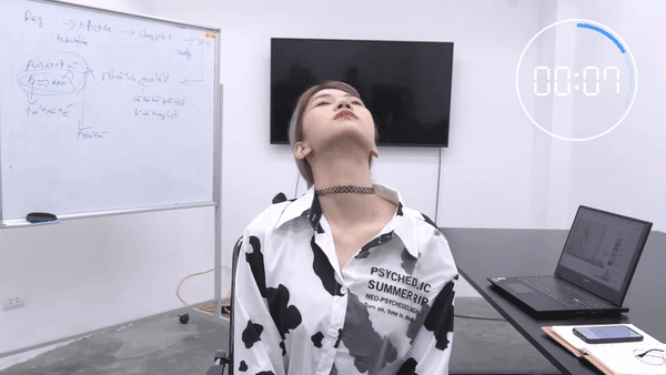 Chỉ với một chiếc ghế tựa, giảm cân chưa bao giờ dễ dàng hơn thế