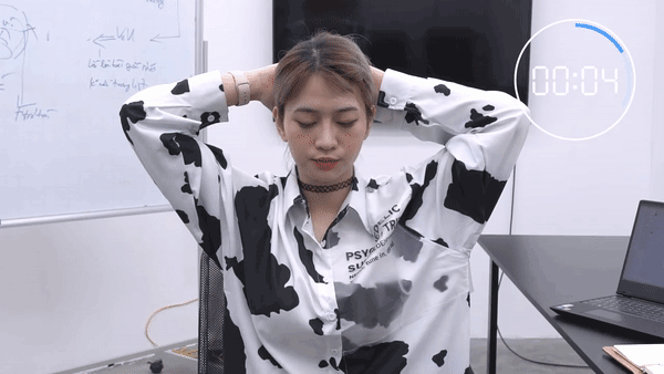 Chỉ với một chiếc ghế tựa, giảm cân chưa bao giờ dễ dàng hơn thế
