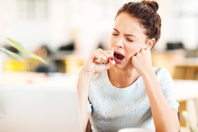 Nếu không ngủ đủ, bạn có thể cảm thấy luôn luôn lạnh.