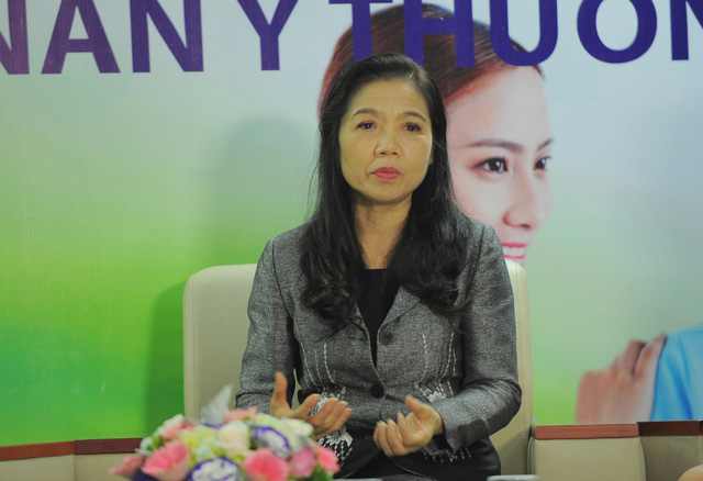 PGS.TS Lê Bạch Mai – nguyên Phó Viện trưởng Viện Dinh dưỡng quốc gia tại buổi tọa đàm Hướng dẫn chuyên môn về chăm sóc Người cao tuổi mắc một số bệnh nan y thường gặp ngày 7/11. Ảnh Chí Cường