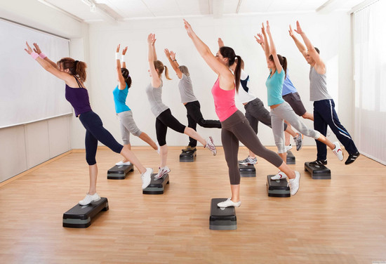 Bật mí 5 động tác aerobic giúp người tập giảm cân nhanh và dáng chuẩn bất ngờ7