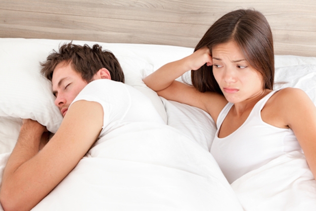 Nhiều bà vợ nghi chồng ngoại tình vì bỏ bê chuyện chăn gối. Ảnh: Getty Image