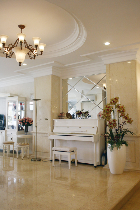 Các đồ trang trí trong nhà