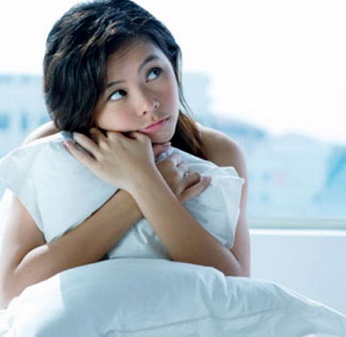 Nếu có thay đổi liên quan đến chu kỳ kinh nguyệt nên đi khám để được chẩn đoán sớm.