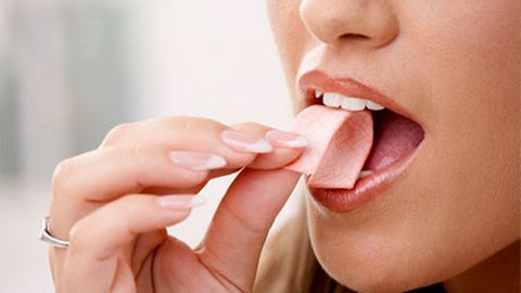 Ăn những thực phẩm này để giảm cân vùng mặt nhé