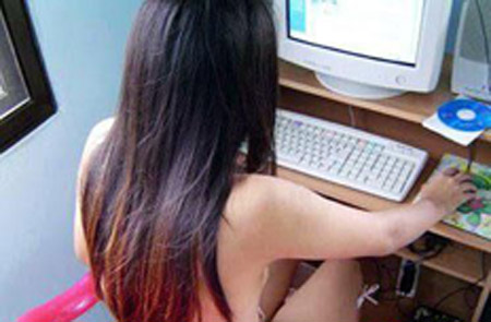 Phút vợ mạnh dạn chat sex và những đêm thăng hoa của vợ chồng dù ở xa nhau nửa vòng trái đất - 1