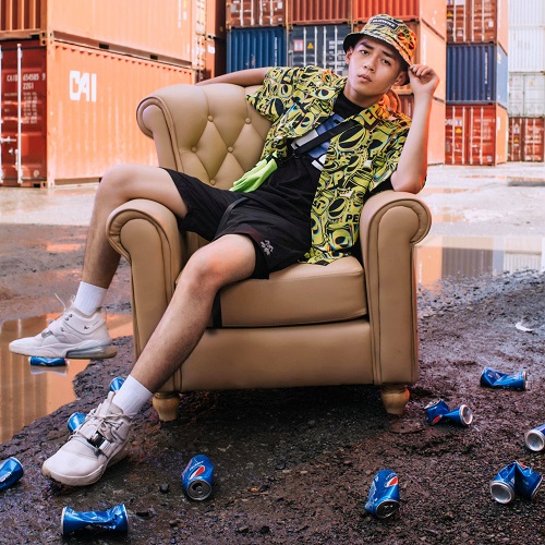 clownz streetwear x hành or