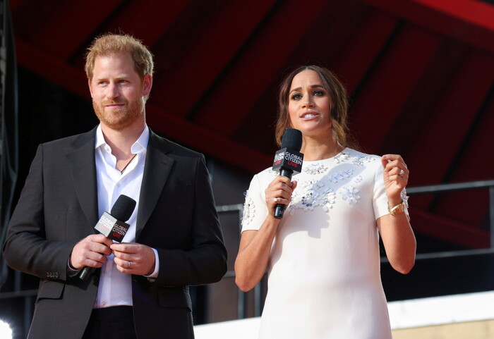 Lộ tin nhắn của Meghan 'tố' hoàng gia Anh 'liên tục mắng mỏ' Harry - 1