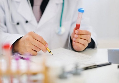 Bị đi tiểu ra máu sau khi quan hệ tình dục có nguy hiểm không