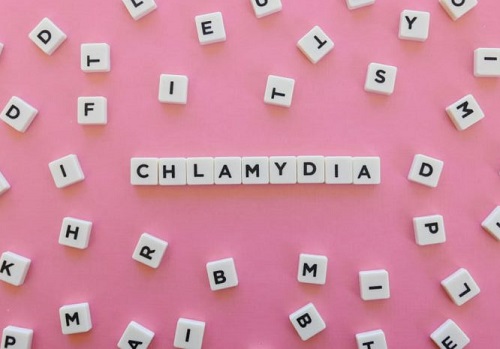 Bệnh Chlamydia: Nguyên nhân, dấu hiệu và cách chữa trị an toàn
