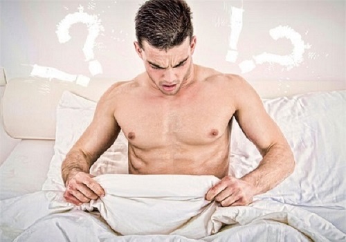 Chưa lột bao quy đầu quan hệ có sao không?