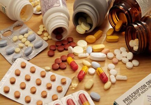 Tuyến tiền liệt của nam giới nằm ở đâu?