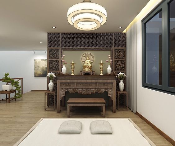 Không gian thờ tự gọn gàng, trang nghiêm.