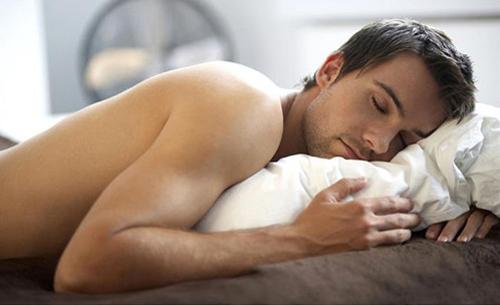 Giải mã hiện tượng 'giấc mơ ướt' ở nam giới khi ngủ