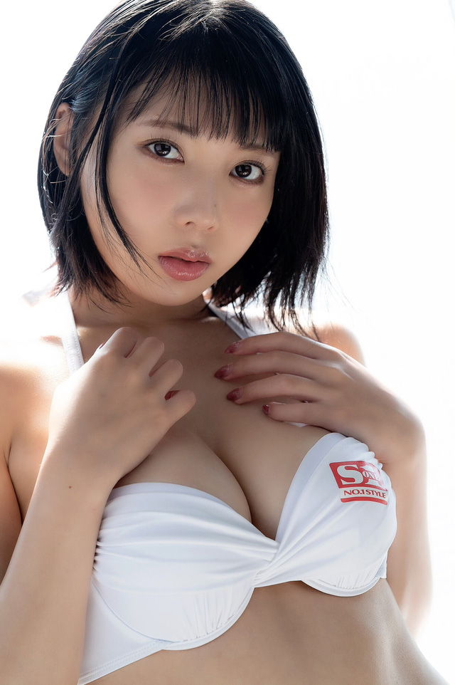 Loạt mỹ nhân từ bỏ vinh hoa showbiz để theo đuổi đam mê 18+ (P.3) - Ảnh 1.