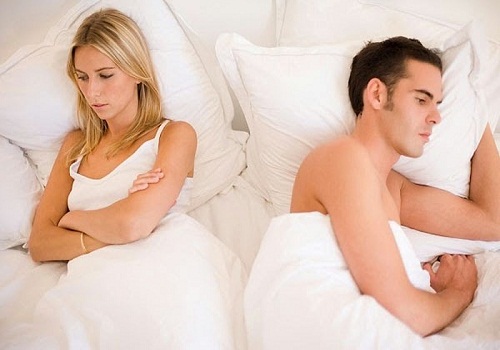 Bị viêm tinh hoàn có quan hệ được không? Chuyên gia giải đáp